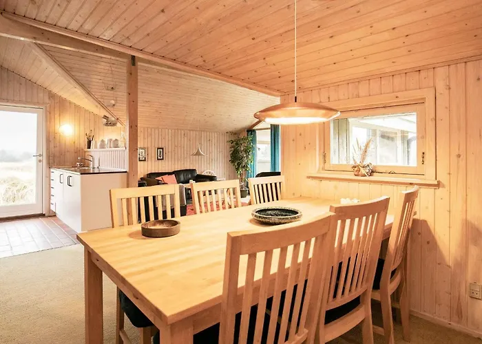 Holiday home Spacious Retreat With Views - By Traum