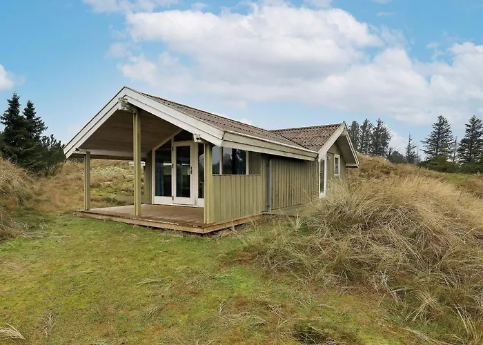 Spacious Retreat With Views - By Traum Holiday home
